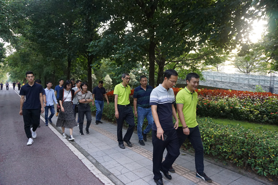 游覽天山湖景觀示范帶.JPG